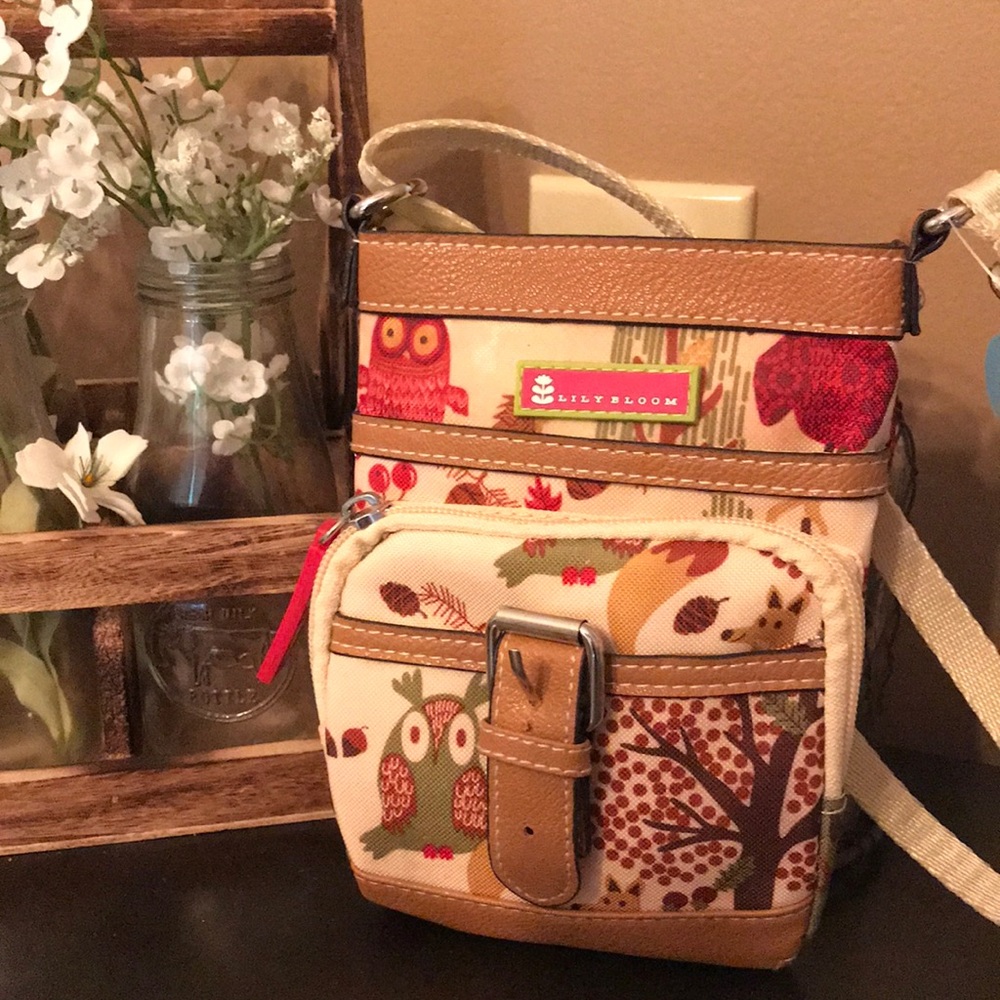 NWT Lilly Bloom Forest Cross Body